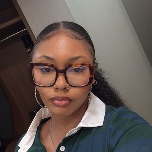 Meet your Posher, Jaylah